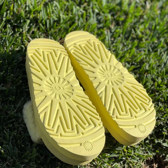 UGG🍁Laton Fur Logo Slippers women’s 9 - Picture 13 of 13